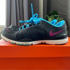Nike Women’s Flex Trainer 2. Size 8.